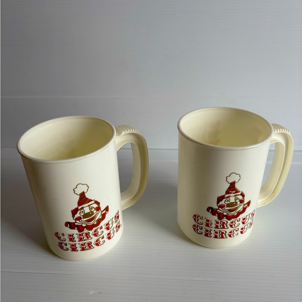 Circus Circus Casino Mugs Set of 2 Plastic